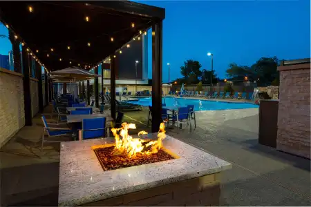 Holiday Inn Express & Suites Las Vegas - E Tropicana by IHG - 10