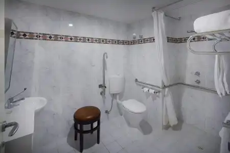 Pagoda Resort & Spa - 8