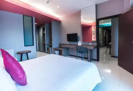 J Residence - 32
