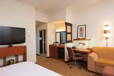 Hyatt Place Des Moines/Downtown - 1