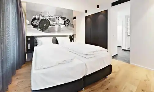 V8 Motorworld Region Stuttgart, BW Premier Collection - 193
