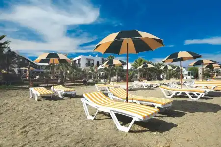 Costa Bitezhan - 19