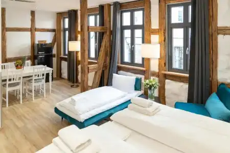 Schiefer Suite & Apartments - 120