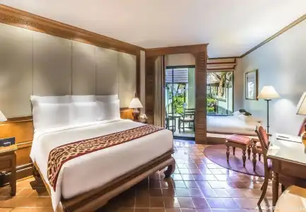 Marriott's Phuket Beach Club - 4