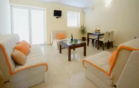 Contessa Apartments - 2