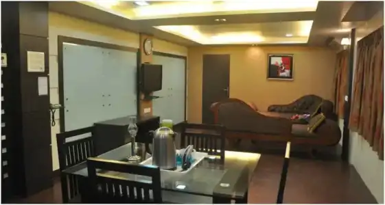 Metro Palace Mini-hotel - 15