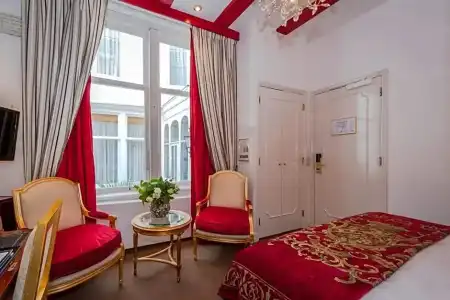 Ambassade - 45