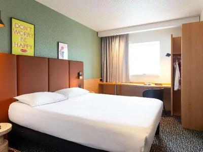ibis Rennes Centre Gare Sud - 66