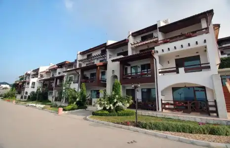 White Coast Beach Apartments - 0