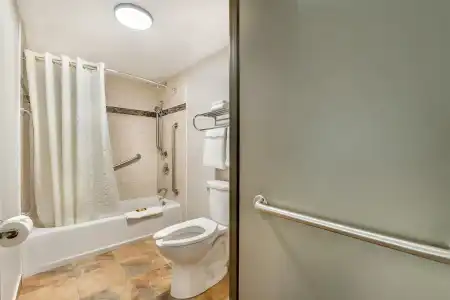 Best Western Plus Burnaby - 50