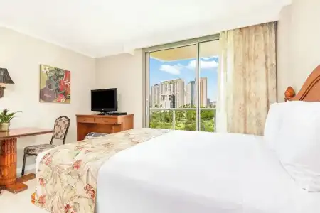 Luana Waikiki & Suites - 69