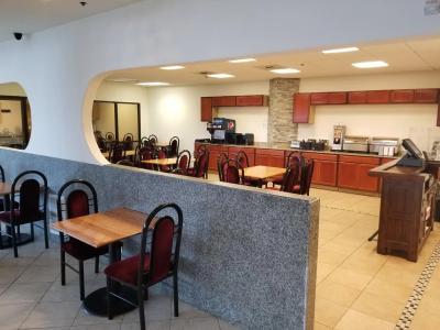 Alex and Suites - 13