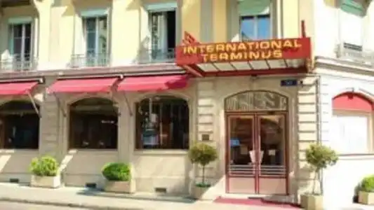 Hôtel International & Terminus - 55