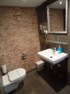 Corner House - 6