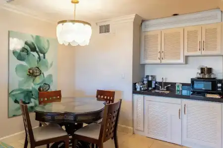 Pacific Terrace - 87