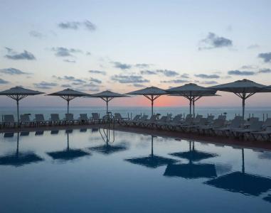 Island Luxurious Suites - 12