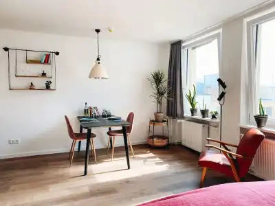 Melter & Apartments - a Neighborhood - 58