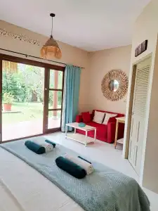 Laura's Guest House - adult only - - 100