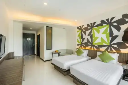 J Residence - 166