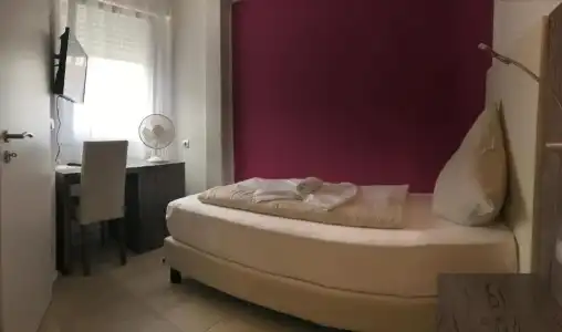 Sophia - 26
