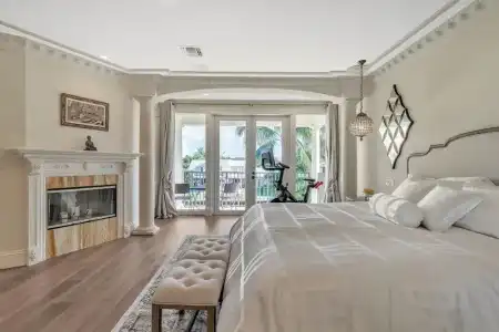 Luxury Home Villa D' Amore Southern Florida Paradise Sleeps 10 5 Bedroom Villa by RedAwning - 91