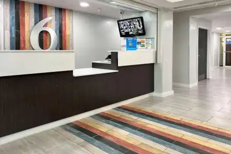Motel 6 Springfield, IL - 1