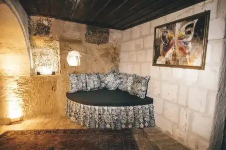 Tale Cave Inn - 33