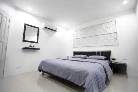Number 4 Apartment - 31