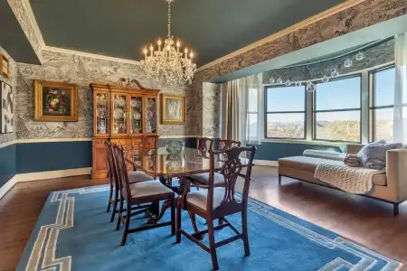 Omni Shoreham - 165