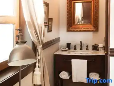 Boutique Castillo Rojo - 184