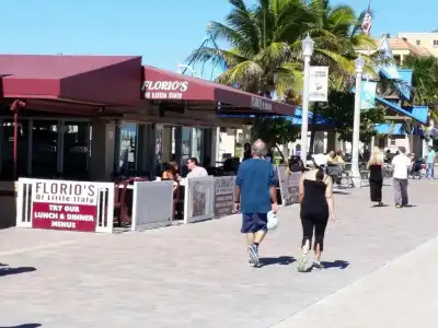 OceanSide Boutique - Hollywood - 19
