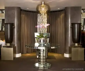 The Mandeville - 29