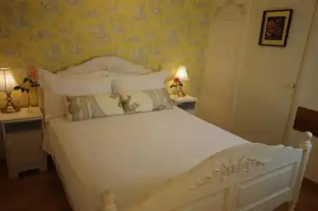 Astoria Retreat B&B - 36
