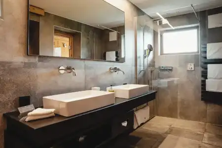 HELD - & SPA - 216