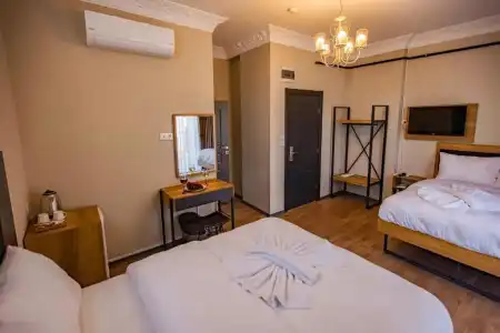 Grand Balyan & Restaurant - 113