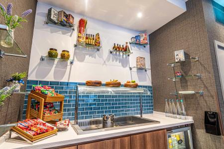 Doubletree by Hilton Angel Kings Cross - 11