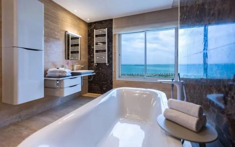 ADAM Suites - 135