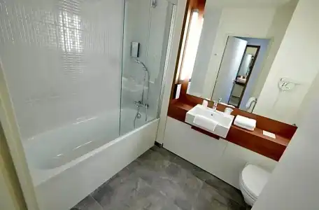 Campanile NATURE - Montpellier Sud - 40