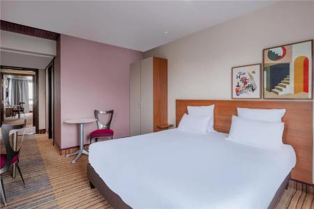 Spark By Hilton Lyon Ouest - 33