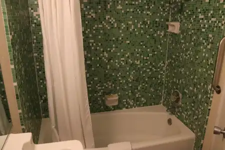 Lemon Tree Inn - 27