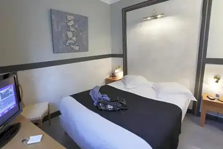 Hôtel Amoi Vieux Port - Marseille - 58