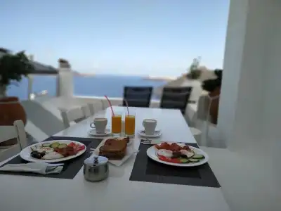 Trieris Villa & Suites - 98