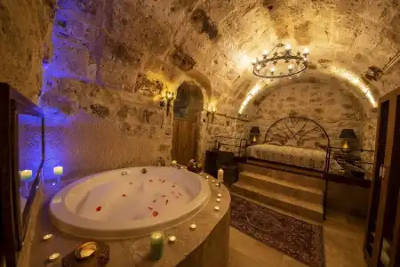 Sunak Cave - 124