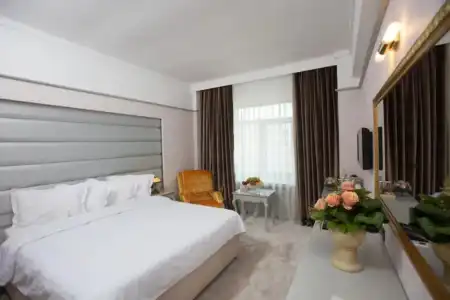 Phoenicia Grand - 44