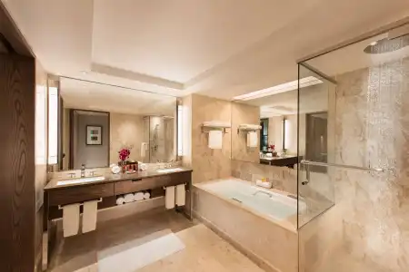 Conrad Singapore Marina Bay - 5