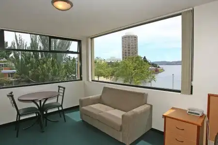 429 Apartments and Suites - 7