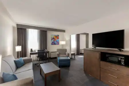 Best Western Plus Toronto Airport - 65
