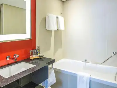 Novotel World Trade Centre Dubai - 56