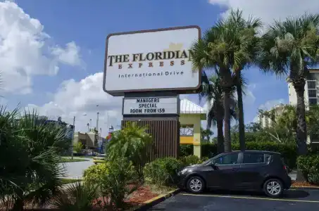 B&B Orlando International Drive Near Universal - Newly Renovated! - 17
