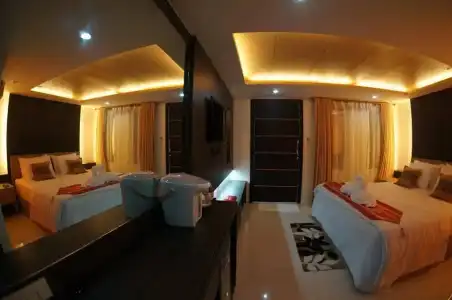 TT Naiyang Beach Phuket - 29
